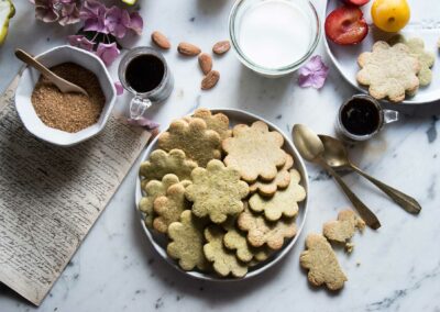 Shortbread Cookies with Pea Flour and Almonds