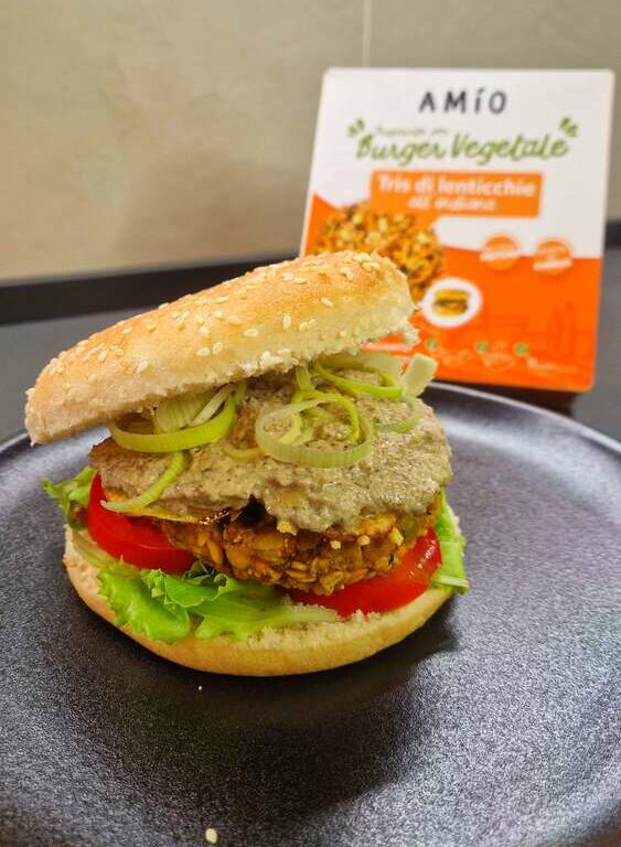 BURGER VEGETALE, TRIS DI LENTICCHIE E CREMA DI FUNGHI